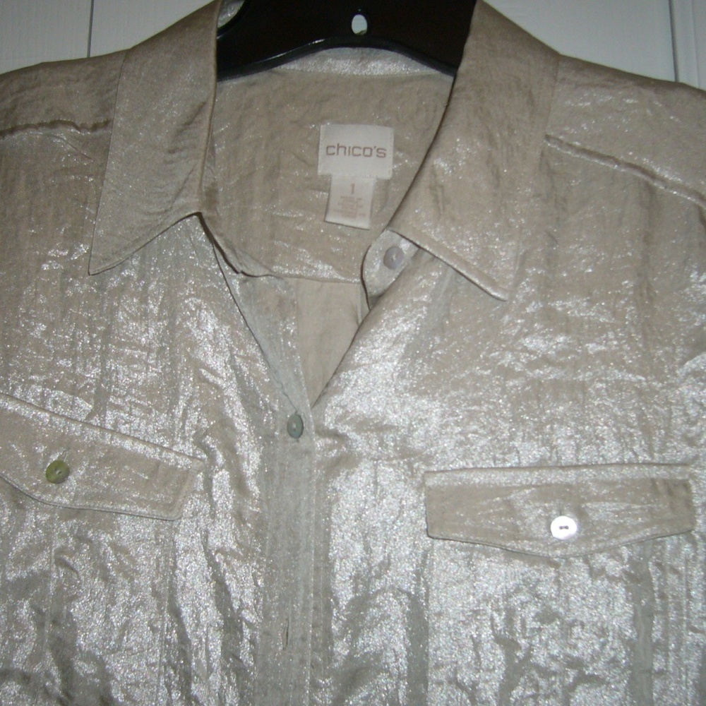 CHICO'S GOLD- CHAMPAGNE CRINKLE LONG SLEEVE BLOUSE